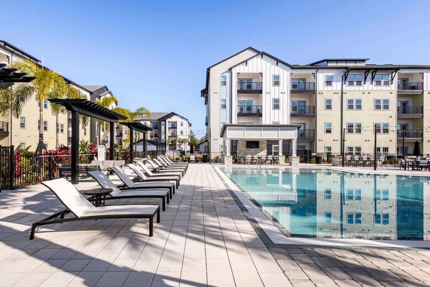 Complete Lush Green Apartment 10 Min To Parks Pets Allowed, Resort-Style Amenities Orlando Exterior photo