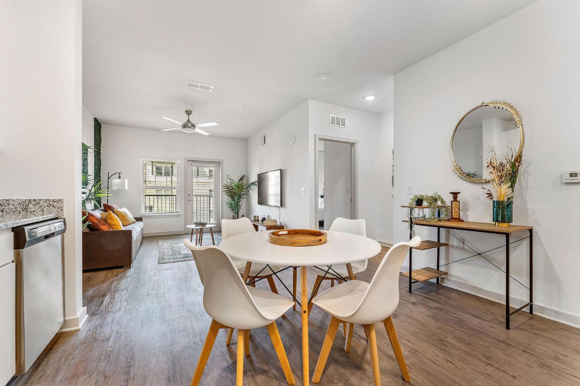 Complete Lush Green Apartment 10 Min To Parks Pets Allowed, Resort-Style Amenities Orlando Exterior photo
